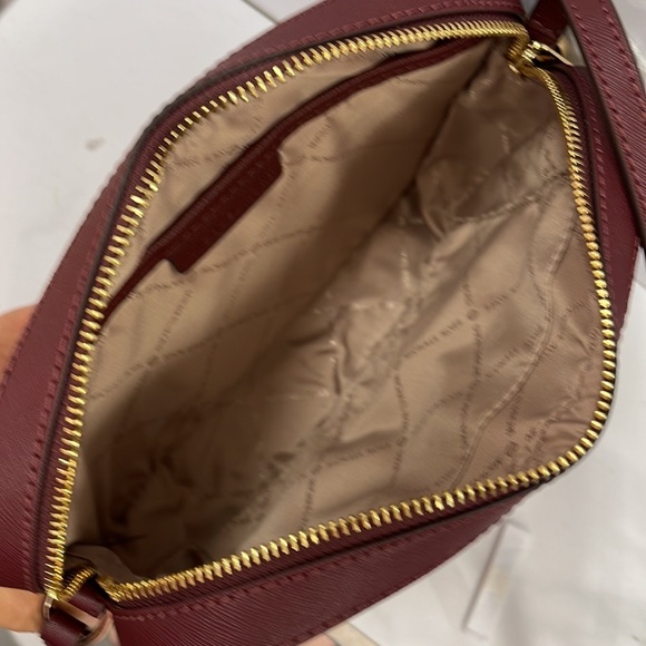 Michael Kors Jet Set Item Large East West Zip Chain Crossbody 
Merlot - Picture 9 of 16